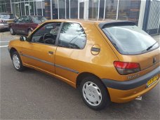 Peugeot 306 - 1 jaar apk 1.4 XN koopje