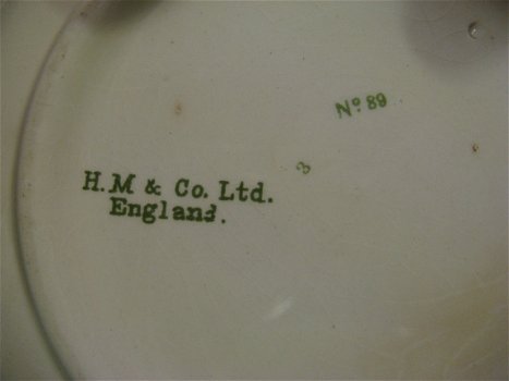 Oude schaal uit Engeland, gemerkt H.M. & Co. Ltd. England . - 2