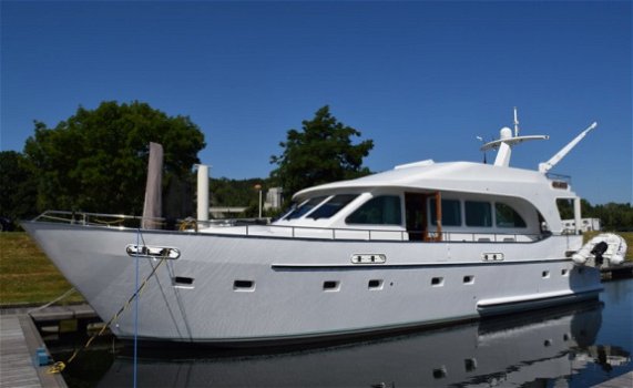 Hemmes Eldorado Flybridge - 1