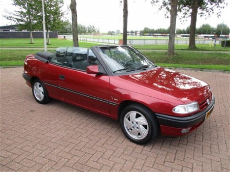 Opel Astra Cabriolet - 1.6i Bertone, Luxe uiv, Nwe Apk - 1