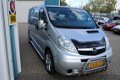 Opel Vivaro - 2.5 CDTI L2 H1 / 146PK / DUBBELE ZIJDEUR / TREKHAAK / AIRCO - 1 - Thumbnail