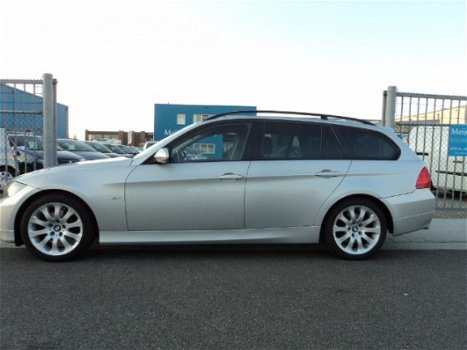 BMW 3-serie Touring - 2.0 318 D 105KW Executive - 1