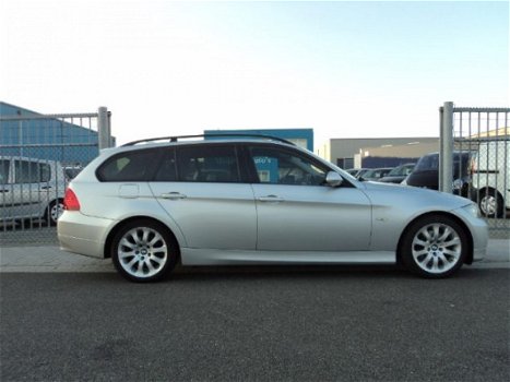 BMW 3-serie Touring - 2.0 318 D 105KW Executive - 1