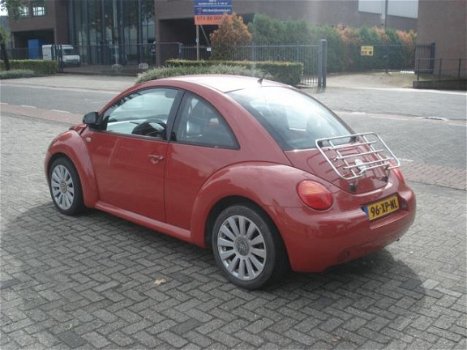 Volkswagen New Beetle - 2.0 Highline - 1