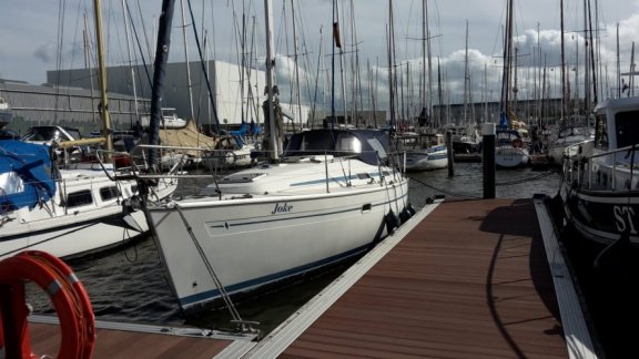 Bavaria 32 Cruiser - 1