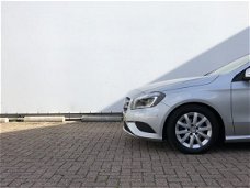 Mercedes-Benz A-klasse - 180 CDI - Navigatie - Half Leder - Led verl. - P.d.c v+a - Etc. Zeer nette