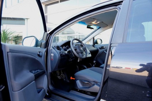 Seat Altea XL - 1.4 TSI Active Style*NL-Auto*Parkeersensoren/Cruise-Control/Clima - 1