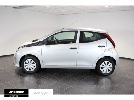 Toyota Aygo - 5-deurs 1.0 VVT-i x-nav # ( Navigatie ) - 1