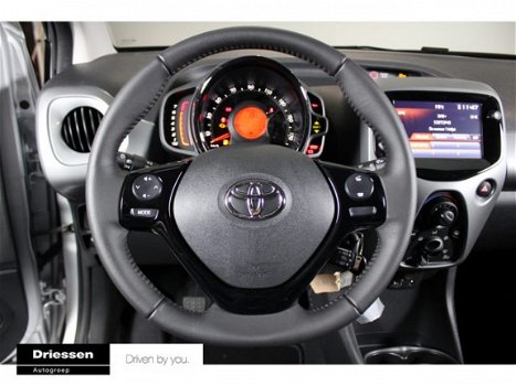 Toyota Aygo - 5-deurs 1.0 VVT-i x-nav # ( Navigatie ) - 1