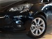 Opel Corsa - 1.4 90pk 5drs Favourite Navi / LM velgen / Apple Carplay - 1 - Thumbnail