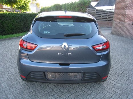 Renault Clio - 1.5 DCI 66KW 5-DRS ZEN R-link Navigatie - 1