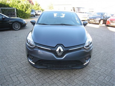 Renault Clio - 1.5 DCI 66KW 5-DRS ZEN R-link Navigatie - 1