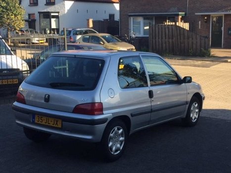 Peugeot 106 - 1.1 AIRCO 2002 STUURBEKRACHTIGING APK - 1