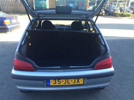 Peugeot 106 - 1.1 AIRCO 2002 STUURBEKRACHTIGING APK - 1