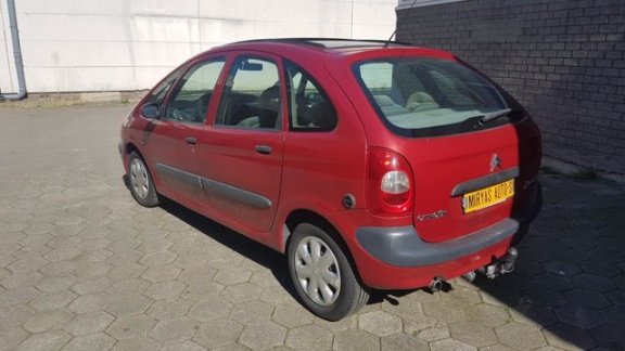 Citroën Xsara Picasso - 1.8i-16V LPG - 1