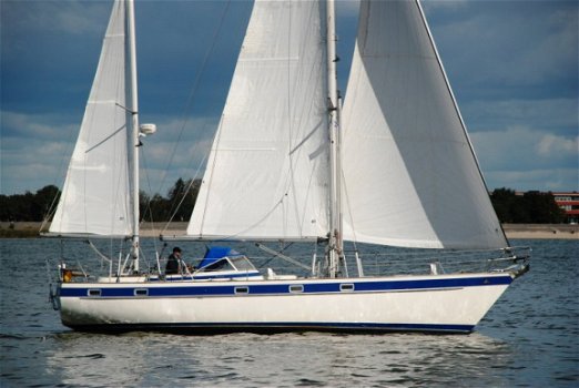 Hallberg Rassy 42 KETCH - 1