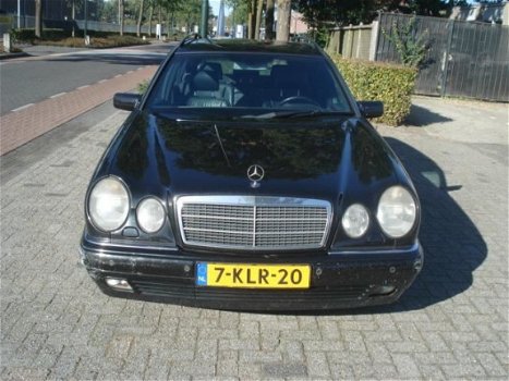 Mercedes-Benz E-klasse Combi - 290 TD Avantgarde - 1