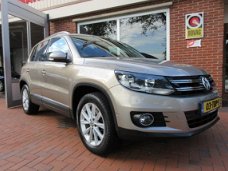 Volkswagen Tiguan - 2.0 TDI SPORTenSTYLE EXECUTIEVE NAVI, Wegklapbare trekhaak, Alca