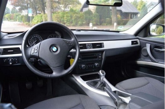 BMW 3-serie Touring - 320i Business Line/cruise/MFS/dealer onderh - 1