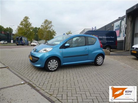 Peugeot 107 - Urban Move 1.0 - 1