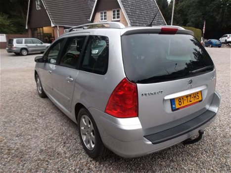 Peugeot 307 SW - 1.6-16V PREMIUM met trekhaak nieuwe apk 05-09-2020 - 1