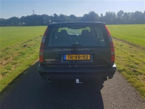 Volvo V70 Cross Country - XC 2.5 T AWD Luxury NETTE STAAT NW APK - 1