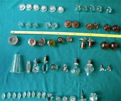 Antieke oude glazen en kristallen knoppen 1840/1950. - 1