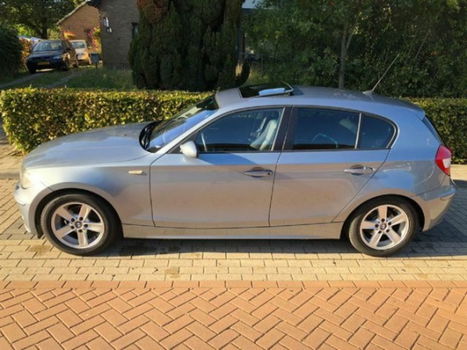 BMW 1-serie - 118i executive - 1