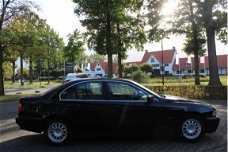 BMW 5-serie - 520D *YOUNGTIMER* / AIRCO / CRUISE CTR. / RADIO-CD / TREKHAAK / EL. PAKKET / *APK 17-1