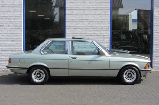 BMW 3-serie - 323i E21 5-bak bj.1983 Schuifdak - 1