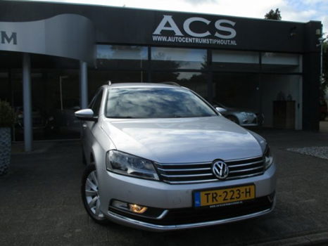 Volkswagen Passat Variant - 1.4 TSI AUTOMAAT COMFORTLINE BLUEMOTION AIRCO NAVI PDC V+A LM VELGEN - 1