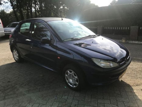 Peugeot 206 - 1.1 XR apk tot 09-2019 - 1