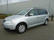 Volkswagen Touran - 1.6-16V FSI Business 7 Persoons Airco - 1 - Thumbnail