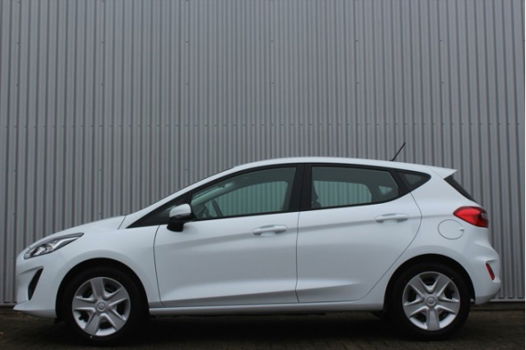 Ford Fiesta - 70pk 5D Trend Navigatie, Cruise Control, Bluetooth *Private lease v.a. €269, - 1