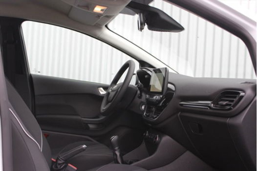 Ford Fiesta - 70pk 5D Trend Navigatie, Cruise Control, Bluetooth *Private lease v.a. €269, - 1