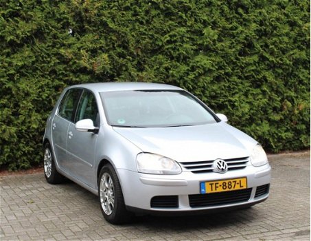 Volkswagen Golf - 1.6 FSI Trendline - 1