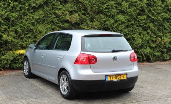 Volkswagen Golf - 1.6 FSI Trendline - 1