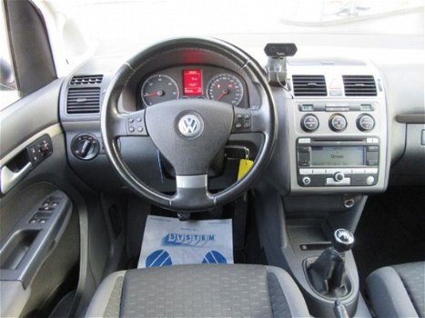 Volkswagen Touran - 1.9tdi gereserveerdzeer mooie/7pers/6 bak/navi/airco/nap/apk - 1