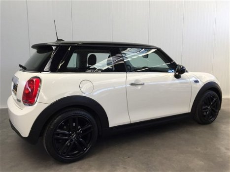 Mini Mini Cooper - 1.5 CHILI 136PK AIRCO-LMV17-CRUISE CONTROL-CONNECT End Of Year Sale - 1