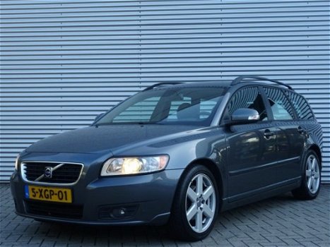 Volvo V50 - 1.6D MOMENTUM / NAVI / LEDER / PDC / AFN. HAAK - 1