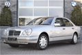 Mercedes-Benz E-klasse - UNIEKE 420 V8 ELEGANCE AUT. 68.000KM GEHEEL IN NIEUWSTAAT - 1 - Thumbnail