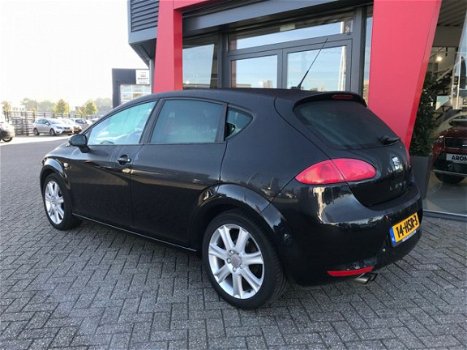 Seat Leon - 1.8 TFSI BUSINESSLINE / 17''LMV / NAVIGATIE - 1