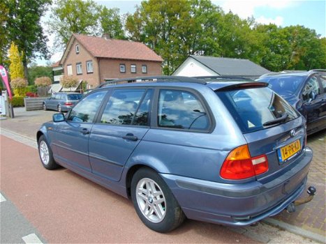 BMW 3-serie Touring - 318D EDITION Clima / Navi / Lm Velgen / Trekhaak - 1