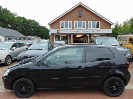 Volkswagen Polo - 1.4 TDI COMFORTLINE Airco / Elec.Pakket / Lm Velgen / Trekhaak Zuinige Diesel APK - 1