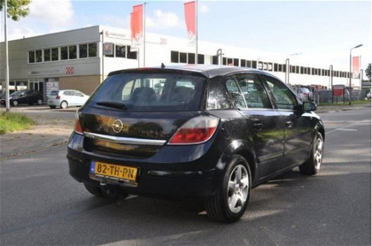 Opel Astra - 1.9 CDTi Edition 5-DEURS, AIRCO/CRUISE VELE OPTIES - 1