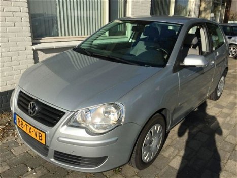 Volkswagen Polo - 1.4-16V Optive - 1