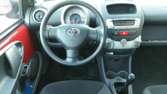 Toyota Aygo - 1.0-12V + - 5Drs elek. ramen Nieuwe APK - 1