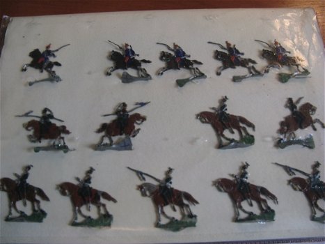 Veertien oude tinnen soldaatjes te paard ca. 1920...uit Frankrijk! - 1