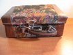 Een mooi antiek klein kinder-koffertje van leer en gobelin uit Frankrijk uit de jaren 20/30... - 1 - Thumbnail