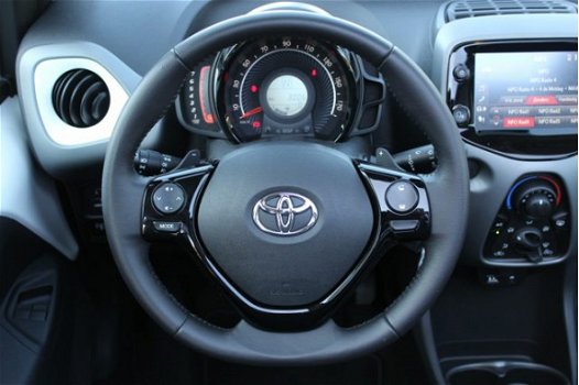 Toyota Aygo - 1.0 VVT-i 5-drs X-first Automaat-Open dak-Parkeercamera - 1